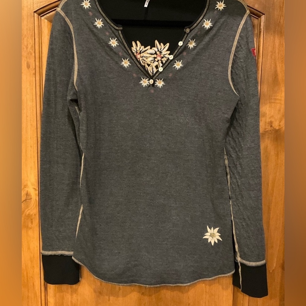 Alp n Rock Henley - Gray Jersey long sleeve Size 4 (8/10 US size)